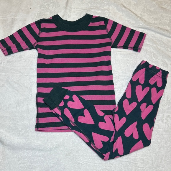 NEW Hanna Anderson Stripe and Heart Patterned Pajama set 6/7 - Picture 1 of 3
